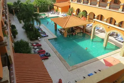 Image de Centrally Located - Just Minutes to the Beach