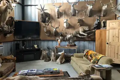 Image de Barndominium on Private Ranch