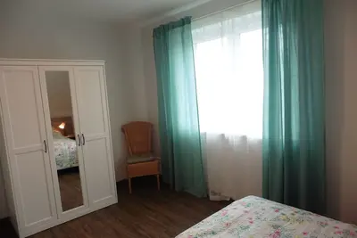 Image de At the bee fence Ii