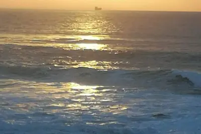 Image de Close to the beach and port