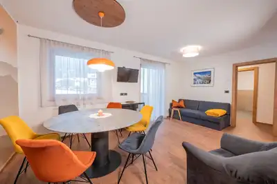 Image de Appartement 3 pièces Miara avec vue sur les montagnes, Wi-Fi et balcon