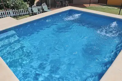 Image de Villa rurale avec piscine clôturée