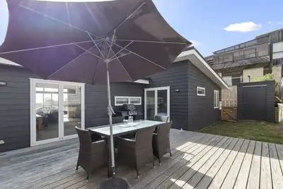 Image de Modern Kiwi Bach - Waihi Beach Holiday Home