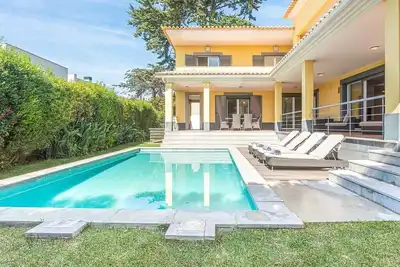 Image de Luxury Lisbon Coast Villa | 4 Bedrooms | Villa Belga Queen | Private Swimming Pool & Games Room | Cascais