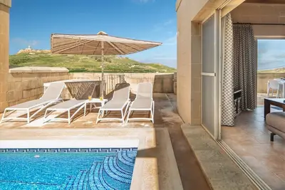 Image de Villa Fana Titanju - Villa en pierre de 4 chambres - Belle campagne et vue sur la mer lointaine