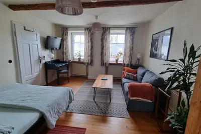 Image de Cozy vacation apartment on the edge of the forest in an old farmhouse 15 minutes from the city