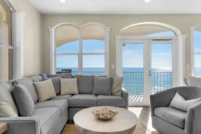 Image de Monterey Condos B301, Community Pool, Gulf Front + Free Attraction Tickets!