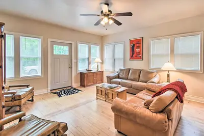 Image de Walkable Lake Elkhart Apt: Dine, Shop, Swim!
