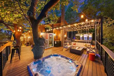 Image de Unique Modern Cabin w/spa, dry sauna