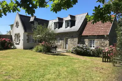 Image de Maison Bretonne indépendante 6 Pers calme, jardin, proche Cote de Granit Rose