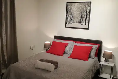 Image de Exquisite 4 - Bed Whole House (Private Bath, Modern Kitchen, Free Parking, WiFi)