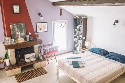 Image de Room with private bathroom, separate entrance