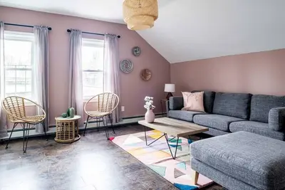 Image de Beautiful & Cozy Apt For Your Group ★ Hosts 6 People | Near Downtown & Fed. Hill