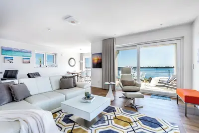 Image de Ebb & flow: luxury Baltic Sea vacation apartment on the waterfront with sauna and sea view