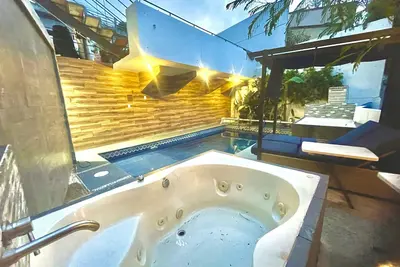 Image de Style & Design Loft: 2 Private Jacuzzis, Pool, Terrace, Grill!