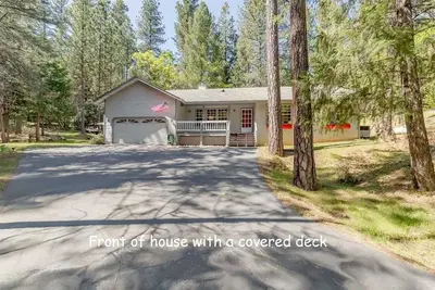 Image de Charming home in Sierra Nevada Foothills