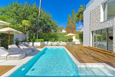 Image de Luxury New modern Villa Puerto Banus, Beachside, Pool chill out Jacuzzi Sauna