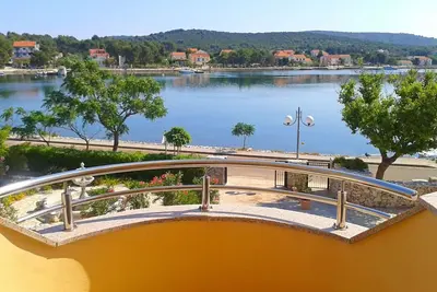 Appartements Marijan, (16163), Veli Rat, Croatia