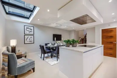 Image de Luxurious 2 Bed Apt -Near Stamford Bridge Stadium