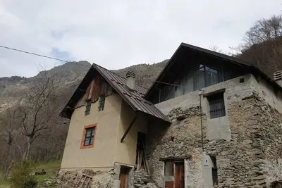Image de Typical renovated alpine hut.