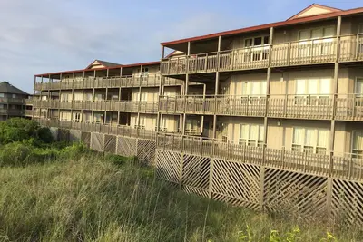 Image de Beachfront Condo @ Outer Banks Beach Club, 3Pools, closest to beach, & shops