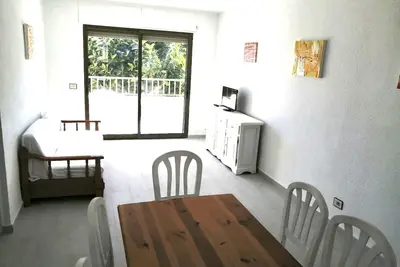 Image de Db apt, Plage à 800m, Climatisation, Piscine communautaire, wifi, Parking privé.