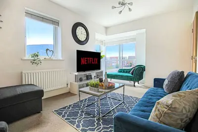 Image de 🌟Large house with Free Parking, Smart Tv & Garden🌟