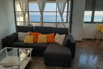 Image de Apartment on the beachfront 10 meters from the beach