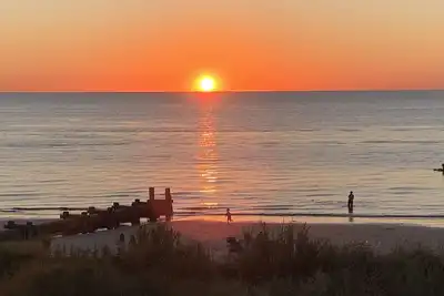 Image de New Construction 2021 beachfront with amazing sunsets and pool