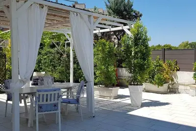 Image de Villa within walking distance of the beach