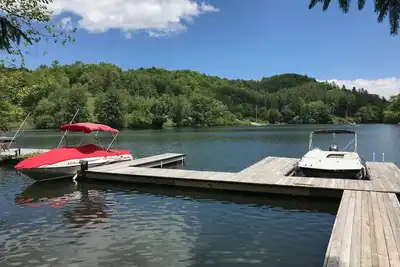Image de Stunning Modern Rustic Lake Retreat Prvt Boat Slip