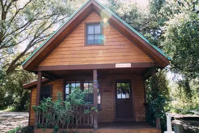 Image de Quaint rustic cabin, newly remodeled!