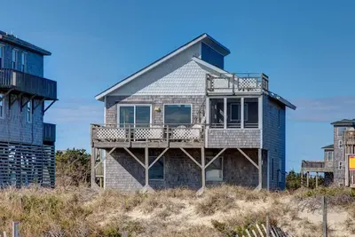 Image de Direct Oceanfront 4 Bedroom Home - Private Beach Unobstructed Views