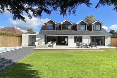 Image de Luxury 5 Bedroom House - Games Room, Cinema Room & Heated Swim Spa(Pool/Hot Tub)