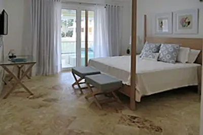 Image de 2bd 2bth in beachfront residence, groundfloor, pool, Wifi, cable Tv, near all