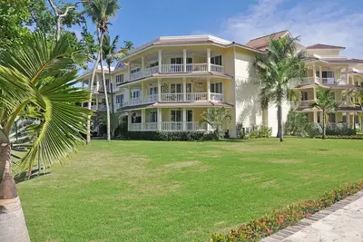 Image de Sea-views condo on private sandy beach, in gated&secured resort near everything