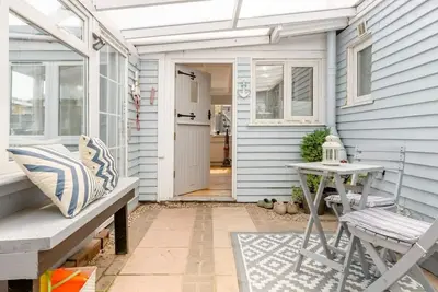Image de Beachside cottage dogs friendly 2 minutes walk to beach with hot tub* Ev charger