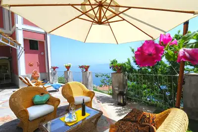 Image de Palazzo Rocco - Villa Red Moon in Love - 1 Room - 1 bath - 4 person - Sea 500 mt
