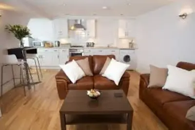 Image de West Street Mews, A Spacious, 2 bedroom apartment in the heart of Exeter