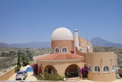 Image de Magnificent property with great sea views near the beach