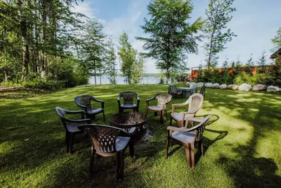 Image de Adirondack Lakeside Cabin w/ Beach Access, Panoramic views, incl Sup, onsite B&G
