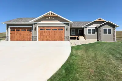 Image de Available For Sturgis Rally 2020! Great location, right off the interstate!