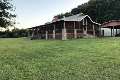 Image de Lake Front Retreat, 12. 5 Acres on Lake Bistineau.