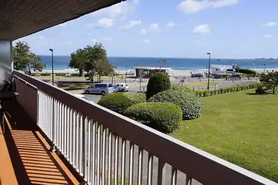 Appartement 3* Vue Sur Mer avec terrasse, plage de Trestraou à Perros-Guirec