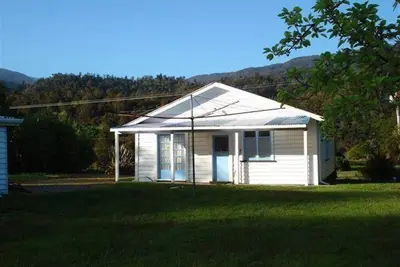 Image de Happy Harry's Hutch - Paparoa Great Walk Accommodation