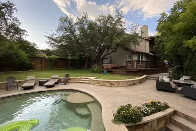 Image de Austin Lake Hills retreat, private pool / hot tub / outdoor kitchen