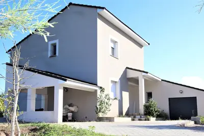 Image de Villa moderne avec spa en pleine nature