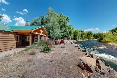Image de Grandpa's Cabin on the River