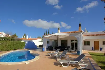 Image de 16 Centeanes Fabulous Location Just Short Walk to the Beach