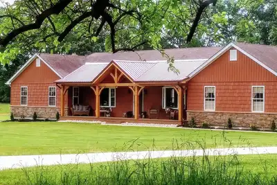 Image de A country lodge with a peaceful setting